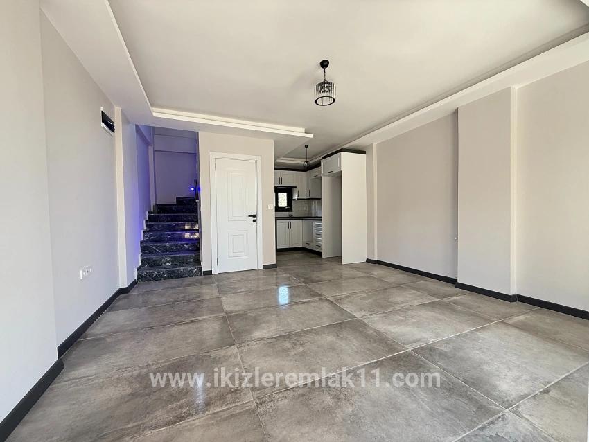 2+1-Zimmer Villa Zu verkaufen in Cumhuriyet Bz. Seferihisar Doğanbey - 165 m²