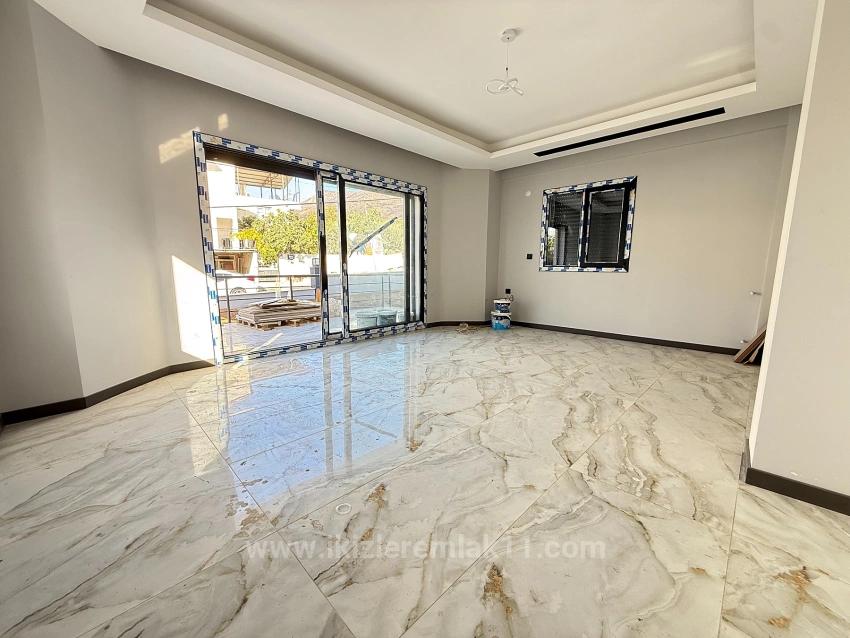 3+1 Eckvilla Mit Meerblick Und Separater Küche In Ürkmez