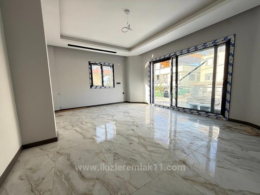 3+1 Eckvilla Mit Meerblick Und Separater Küche In Ürkmez