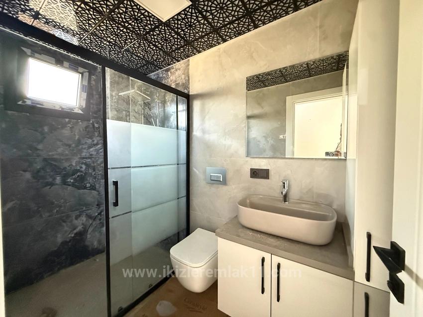 3+1 Eckvilla Mit Meerblick Und Separater Küche In Ürkmez