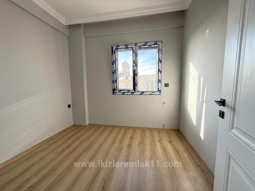 3+1 Eckvilla Mit Meerblick Und Separater Küche In Ürkmez