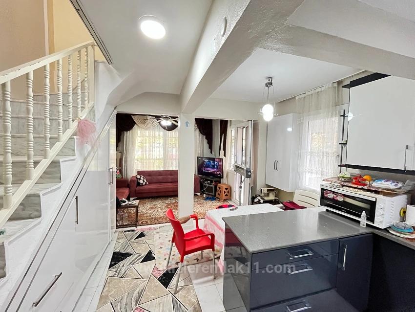 Freistehende 4+1-Maisonette-Villa Zum Verkauf In Seferihisar Doğanbey