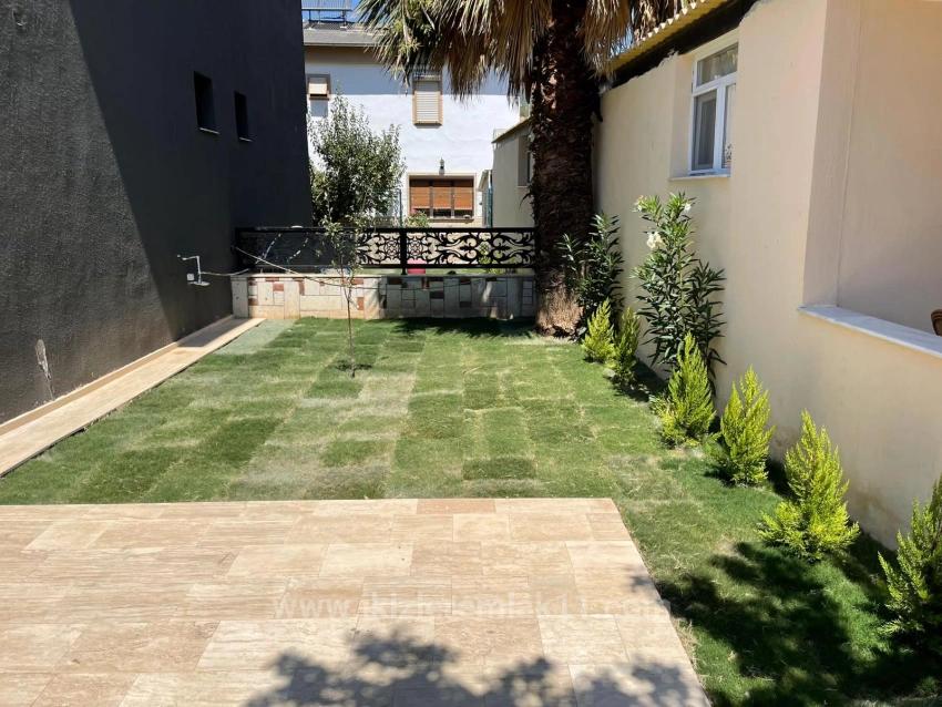 Luxuriöse Und Komfortable Duplex-Villa Am Meer In Seferihisar Ürkmez Zu Verkaufen