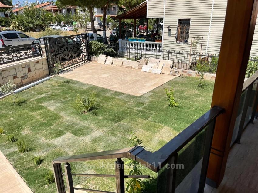 Luxuriöse Und Komfortable Duplex-Villa Am Meer In Seferihisar Ürkmez Zu Verkaufen