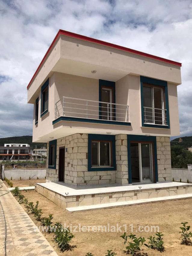 3+1-Zimmer Einfamilienhaus Zu verkaufen in Cumhuriyet Bz. Seferihisar Doğanbey - 180 m²