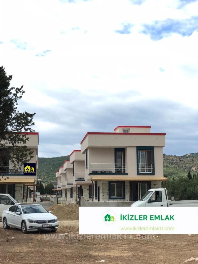 3+1 Brandneue Freistehende 3+1 Villa Zum Verkauf In Seferihisar Doğanbey