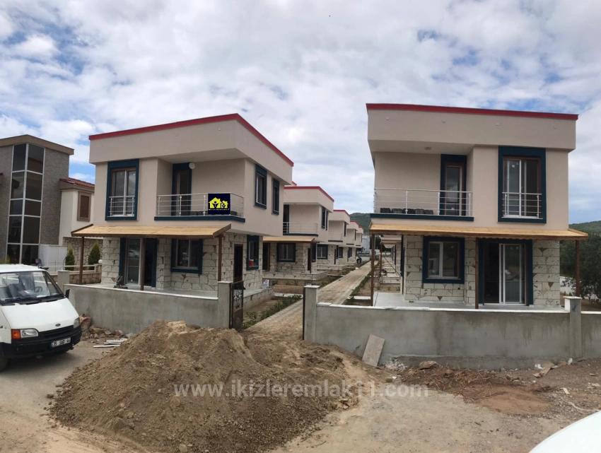 3+1 Brandneue Freistehende 3+1 Villa Zum Verkauf In Seferihisar Doğanbey
