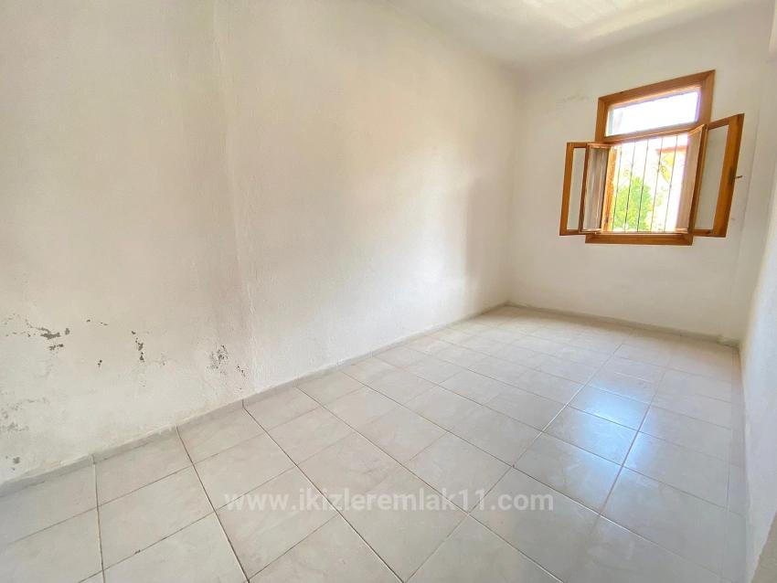 1+1 85 M2 Wohnung Zum Verkauf Am Meer In Seferihisar Ürkmez