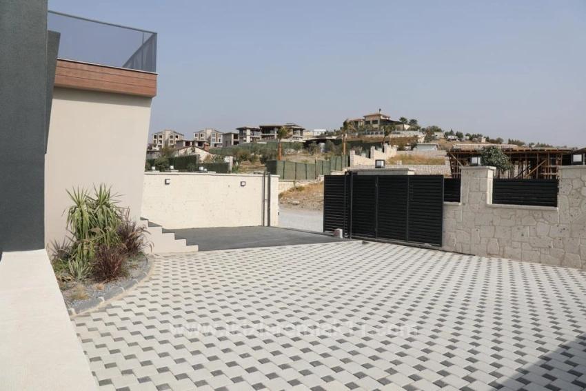 750 Quadratmeter Große Luxusvilla Mit 4 + 2 Privaten Pools Zum Verkauf In Izmir Seferihisar Düzce