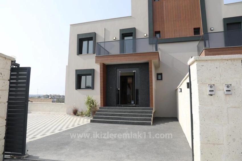 750 Quadratmeter Große Luxusvilla Mit 4 + 2 Privaten Pools Zum Verkauf In Izmir Seferihisar Düzce