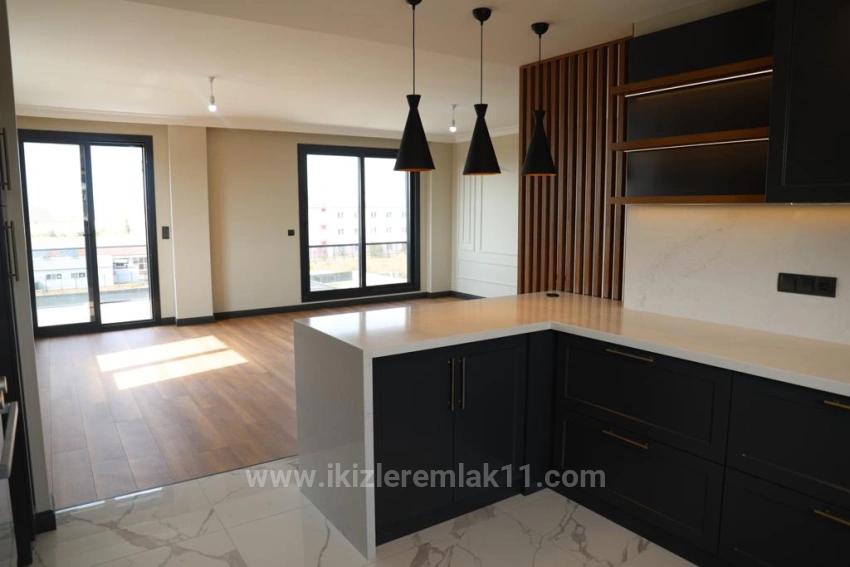 750 Quadratmeter Große Luxusvilla Mit 4 + 2 Privaten Pools Zum Verkauf In Izmir Seferihisar Düzce