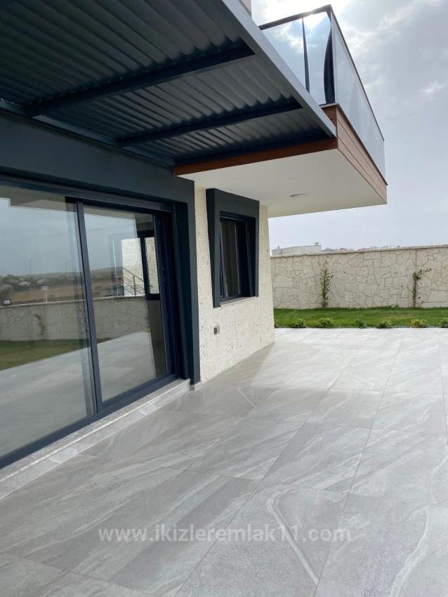 750 Quadratmeter Große Luxusvilla Mit 4 + 2 Privaten Pools Zum Verkauf In Izmir Seferihisar Düzce