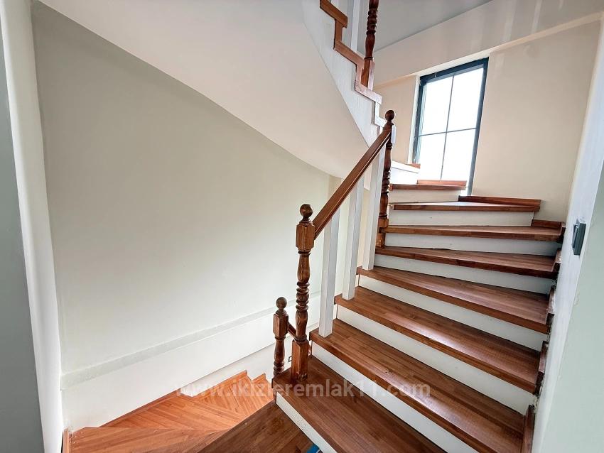 Brandneue, Freistehende Luxusvilla Mit Pool In Seferihisar Doğanbey Zu Verkaufen