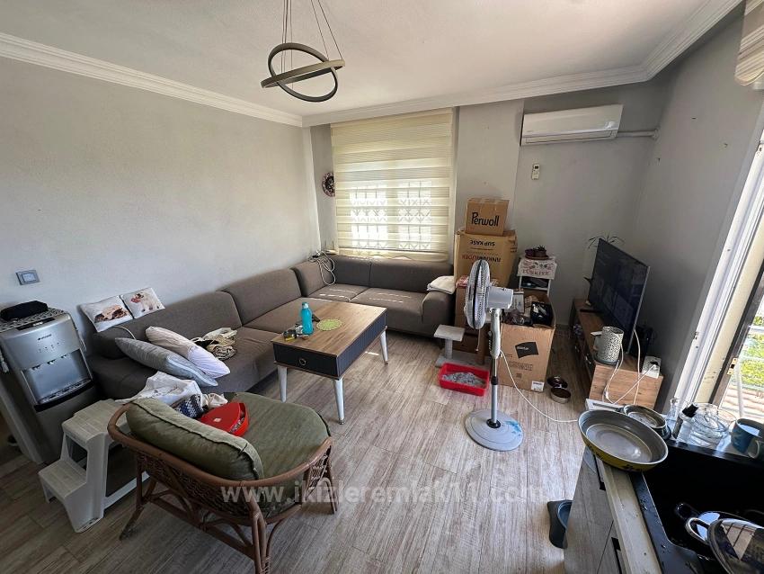 2+1 Wohnung Zum Verkauf Im Zentrum Von Seferihisar Ürkmez, Nahe Am Meer