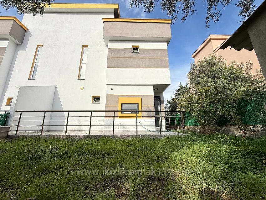 3 + 1 Brandneue Villa Mit Großem Garten Zum Verkauf In Seferihisar Doğanbey