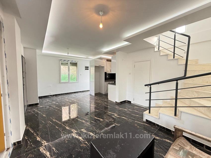 3 + 1 Brandneue Villa Mit Großem Garten Zum Verkauf In Seferihisar Doğanbey