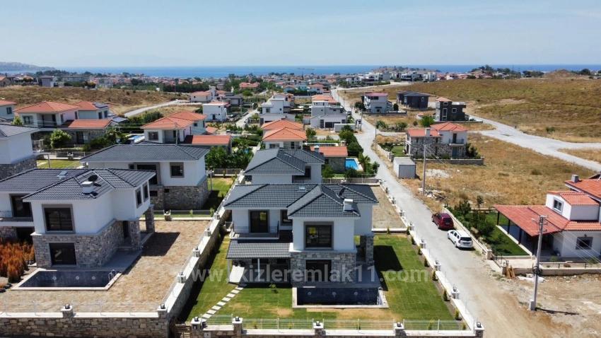 4+1 Villa Mit Privatem Pool Und Luxuriösem Kamin In Seferihisar, Akarca Zu Verkaufen