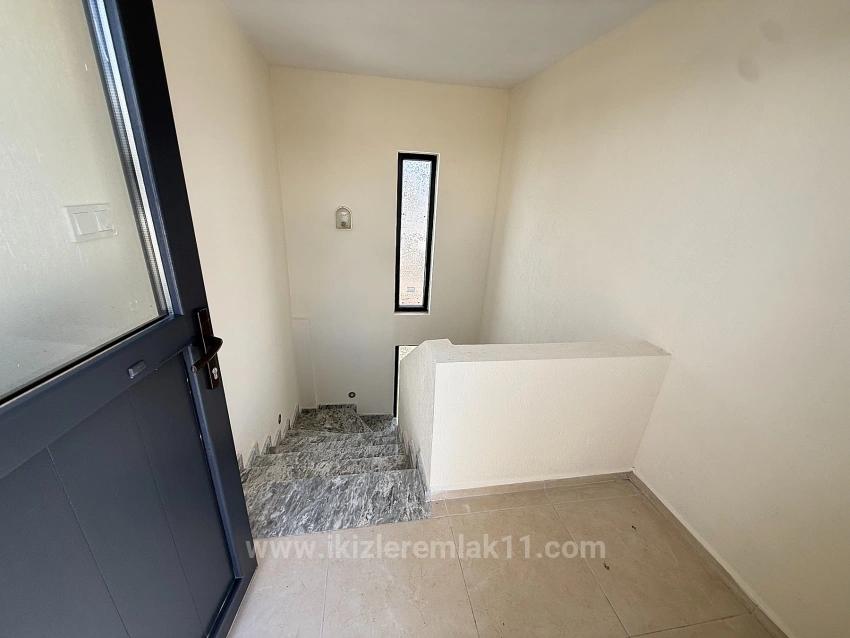 Brandneue 3+1-Maisonette-Villa/Sommerhaus Zum Verkauf In Doğanbey, Seferihisar.