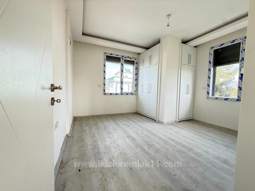 Nur Brandneue Freistehende 3+1-Zimmer-Villa Mit Garten In Doğanbey, Seferihisar Zu Verkaufen.