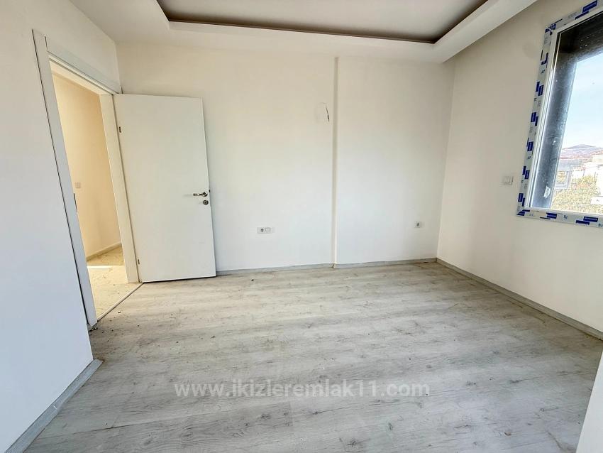 Nur Brandneue Freistehende 3+1-Zimmer-Villa Mit Garten In Doğanbey, Seferihisar Zu Verkaufen.