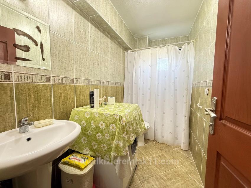 2+1-Zimmer-Wohnung (80 M²) Im Zentrum Von Seferihisar Ürkmez Zu Verkaufen, Keine Renovierungsarbeiten Erforderlich