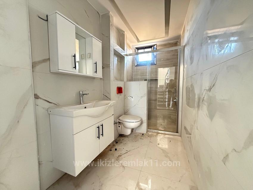 Brandneues 2+1-Maisonette-Sommerhaus Mit Garten In Doğanbey, Seferihisar Zu Verkaufen.