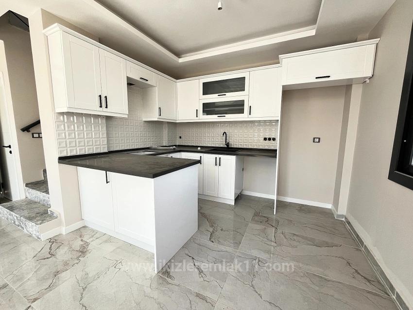 Brandneue, Freistehende, Geräumige 3+1-Zimmer-Villa In Ürkmez Doğanbey Zu Verkaufen