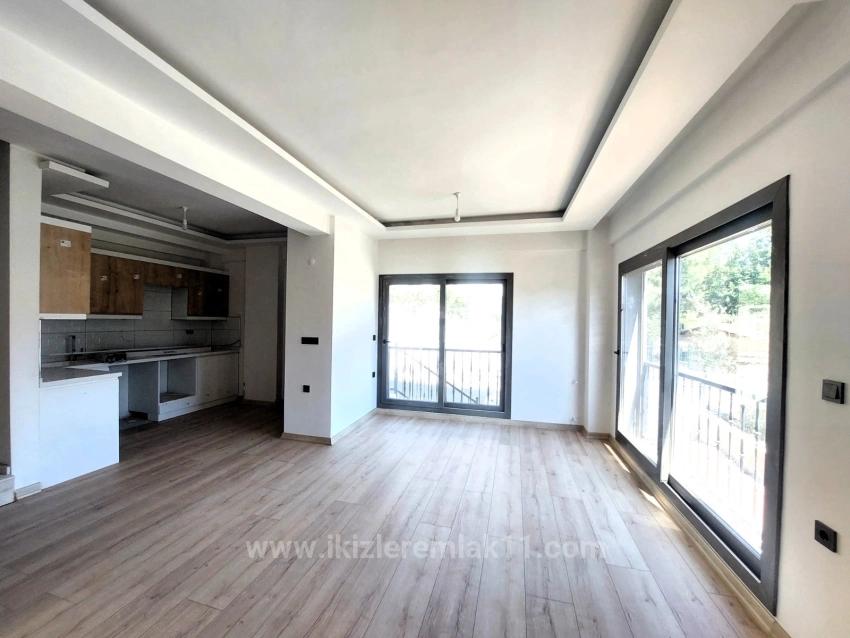 Brandneue 2+1-Maisonette-Villa Mit Garten Zum Verkauf In Payamlı, Seferihisar.