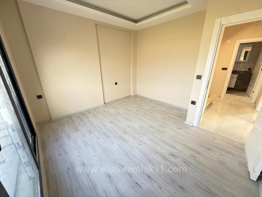 3+1 Maisonette-Villa Mit Neuem Garten Zum Verkauf In Seferihisar Doğanbey