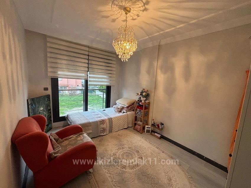 3+1 Maisonette-Ferienhaus Mit Garten Zum Verkauf In Seferihisar Doğanbey