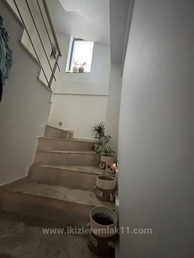 3+1 Maisonette-Ferienhaus Mit Garten Zum Verkauf In Seferihisar Doğanbey