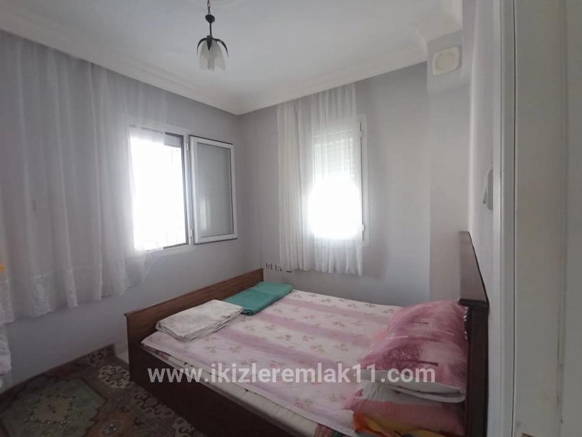 6+1-Zimmer Einfamilienhaus Zu verkaufen in Cumhuriyet Bz. Seferihisar Doğanbey - 200 m²