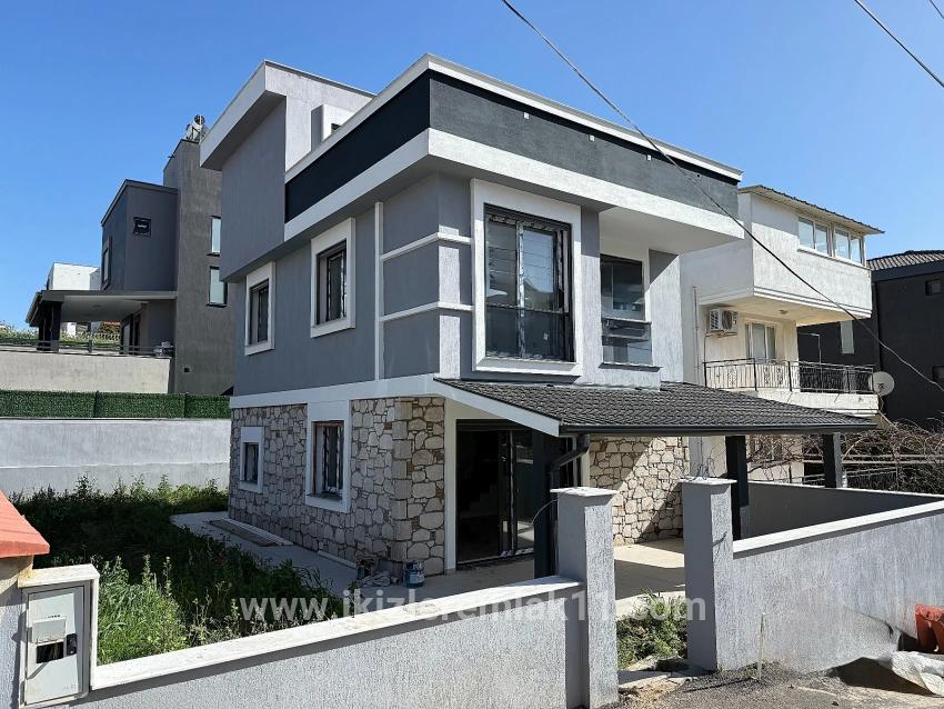 3+1-Zimmer Villa Zu verkaufen in Atatürk Bz. Seferihisar Doğanbey - 190 m²