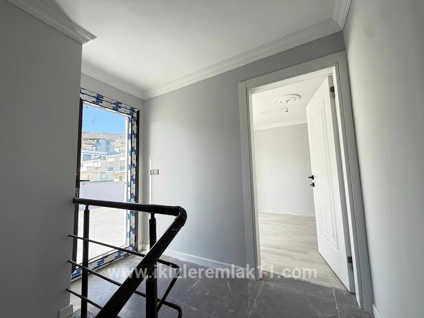 3+1-Zimmer Villa Zu verkaufen in Atatürk Bz. Seferihisar Doğanbey - 190 m²