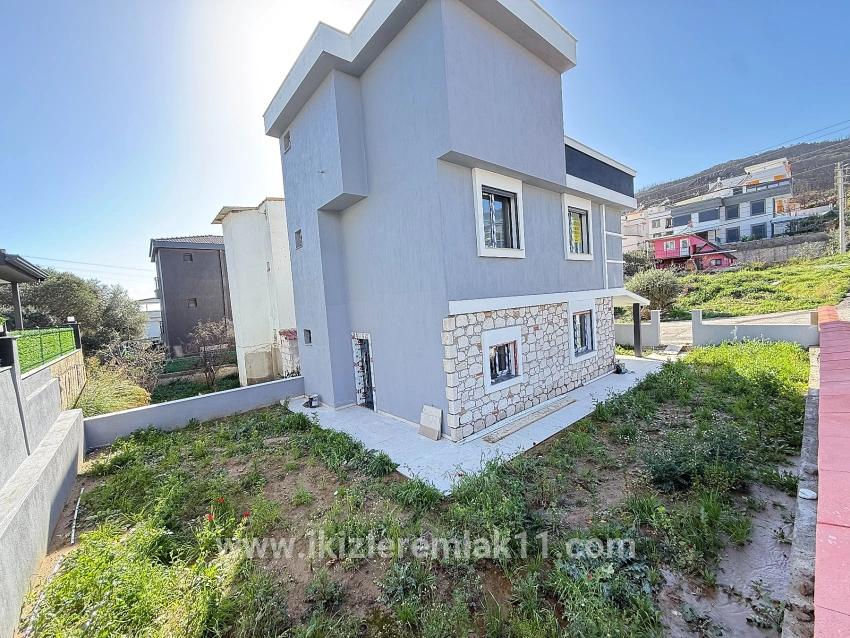 3+1-Zimmer Villa Zu verkaufen in Atatürk Bz. Seferihisar Doğanbey - 190 m²