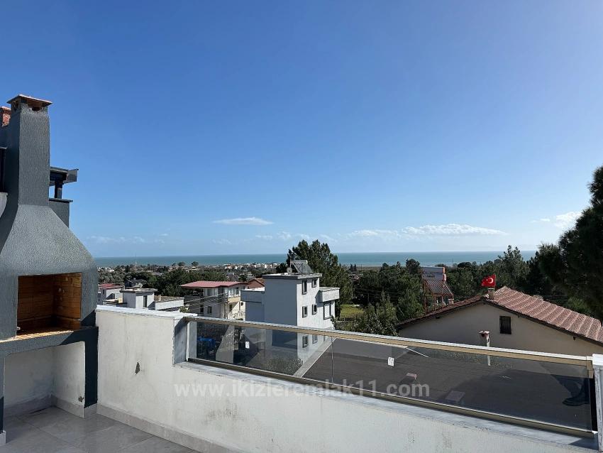 Brandneue, Geräumige Freistehende Villa Mit 4 Schlafzimmern Und Einem Zusätzlichen Zimmer In Doğanbey, Seferihisar, Zu Verkaufen.