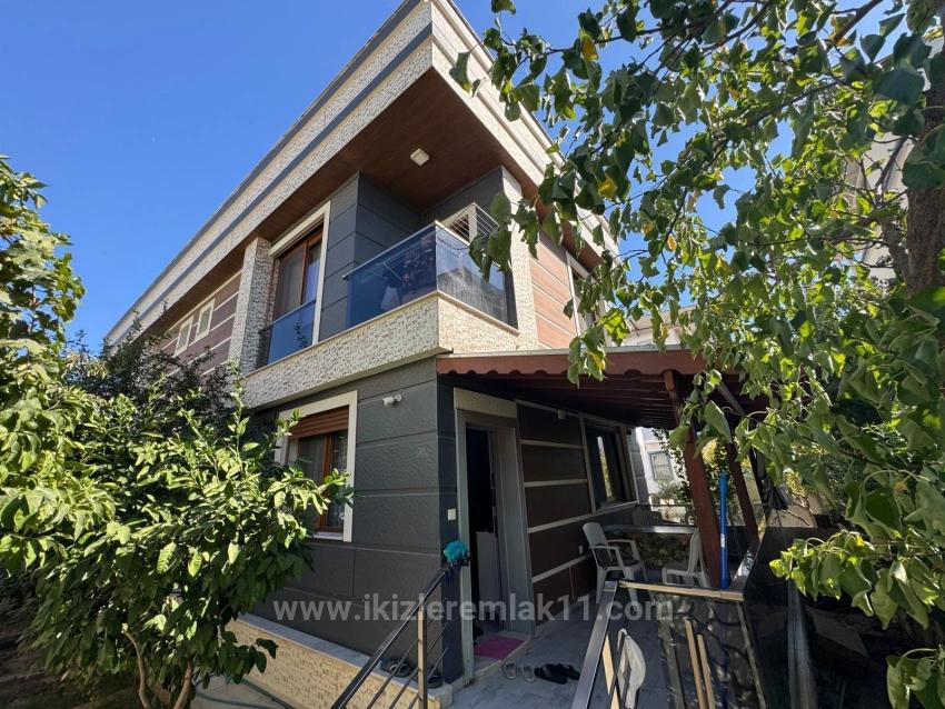 2+1 Duplex-Sommerhaus Zum Verkauf Im Doğanbey Center, Seferihisar