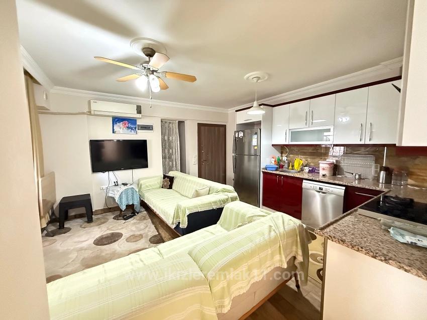 2+1 Erdgeschosswohnung Mit Garten Zum Verkauf Im Zentrum Von Seferihisar Ürkmez.