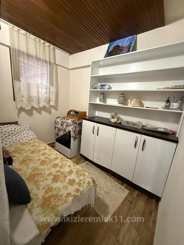 2+1 Erdgeschosswohnung Mit Garten Zum Verkauf Im Zentrum Von Seferihisar Ürkmez.