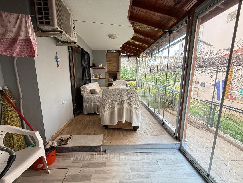 2+1 Erdgeschosswohnung Mit Garten Zum Verkauf Im Zentrum Von Seferihisar Ürkmez.