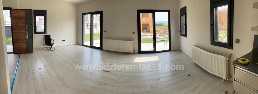 3+1-Maisonette-Villa Mit Großem Garten In Doğanbey, Seferihisar Zu Verkaufen