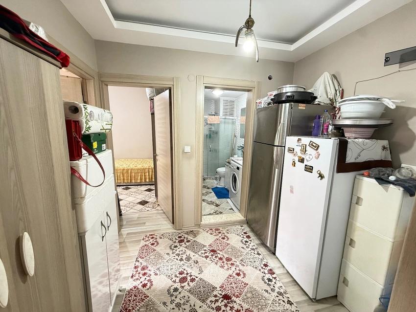 2+1 Wohnung Zum Verkauf Im Mittleren Stockwerk Im Zentrum Von Ürkmez, Seferihisar