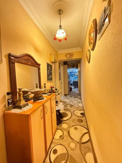 2+1 Wohnung Zum Verkauf Im Zentrum Von Seferihisar Ürkmez, 80 M2, 200 M Vom Meer Entfernt.