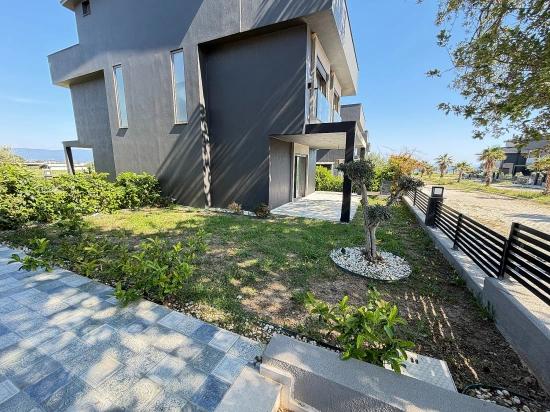 3+1 Ultra-luxusvilla Mit Meerblick In Doğanbey Zu Verkaufen