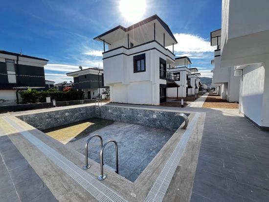 Brandneue Freistehende 3+1 Villa Mit Privatem Pool In Doğanbey, Seferihisar Zu Verkaufen.