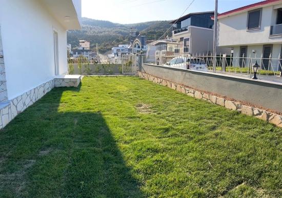 2+1 Villa Mit Meerblick Und Garten Zum Verkauf In Doğanbey, Seferihisar