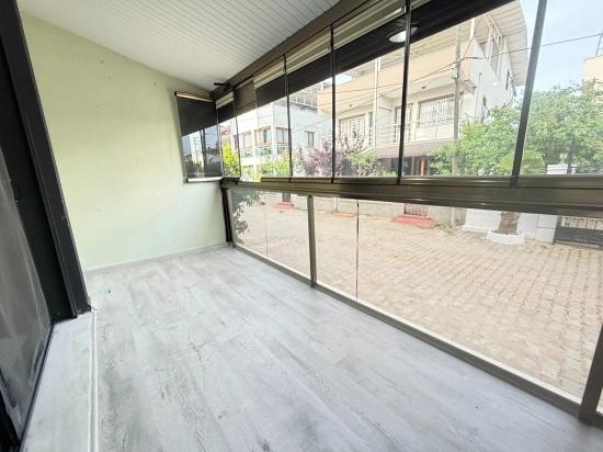 1+1 Erdgeschosswohnung In Ürkmez, 100 Meter Vom Meer Entfernt, Von İkizler.