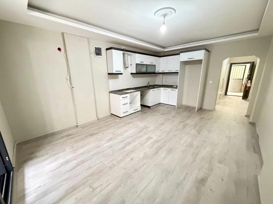 1+1 Erdgeschosswohnung In Ürkmez, 100 Meter Vom Meer Entfernt, Von İkizler.