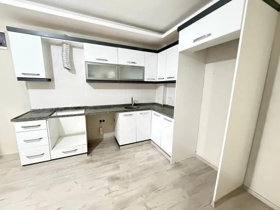1+1 Erdgeschosswohnung In Ürkmez, 100 Meter Vom Meer Entfernt, Von İkizler.