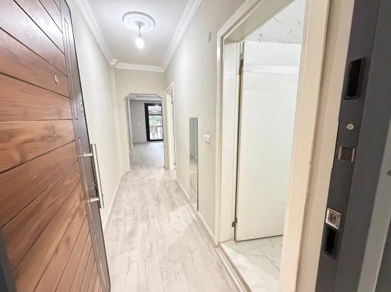 1+1 Erdgeschosswohnung In Ürkmez, 100 Meter Vom Meer Entfernt, Von İkizler.